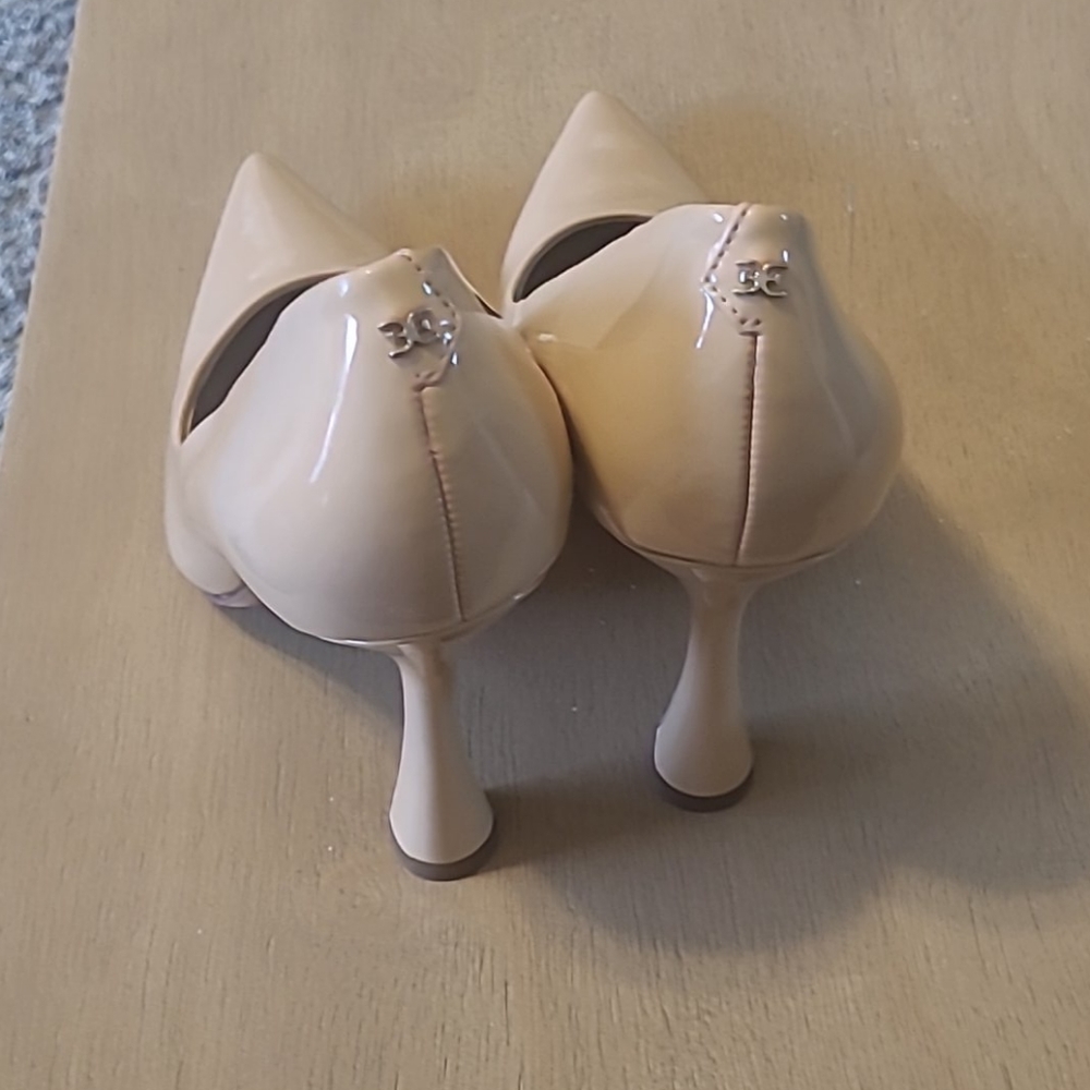 Cream high heel platen  leather shoes